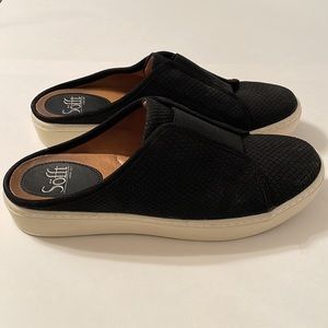 Sofft Beekon slip on sneaker